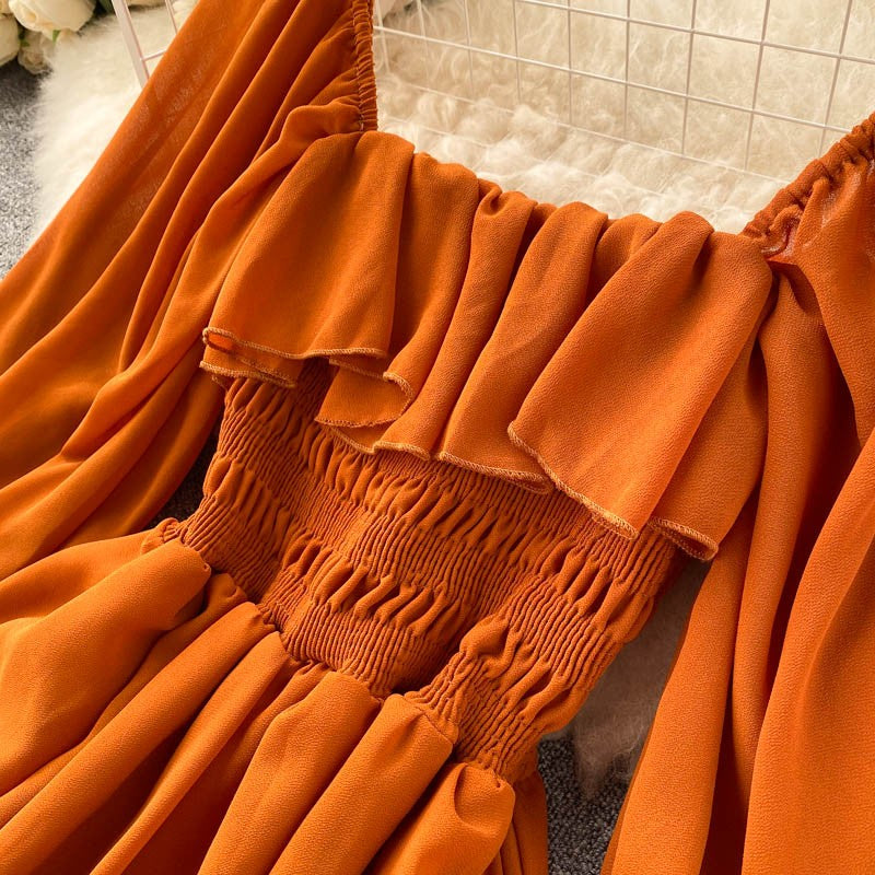 Vestido Midi com Decote Quadrado e Mangas Longas