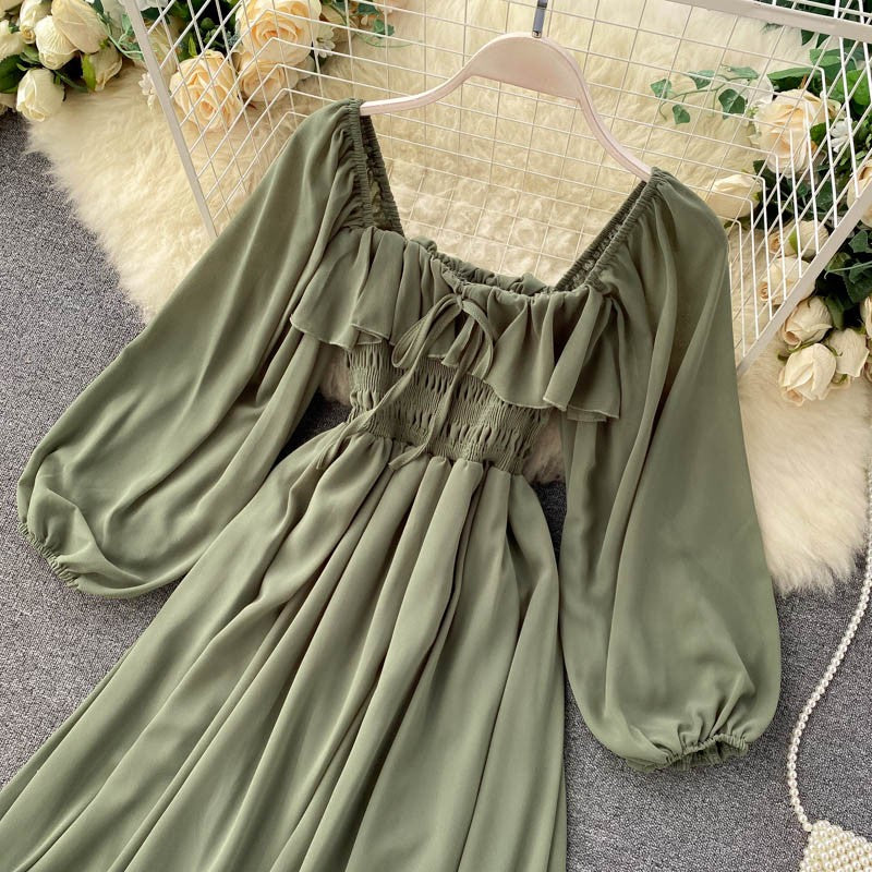 Vestido Midi com Decote Quadrado e Mangas Longas