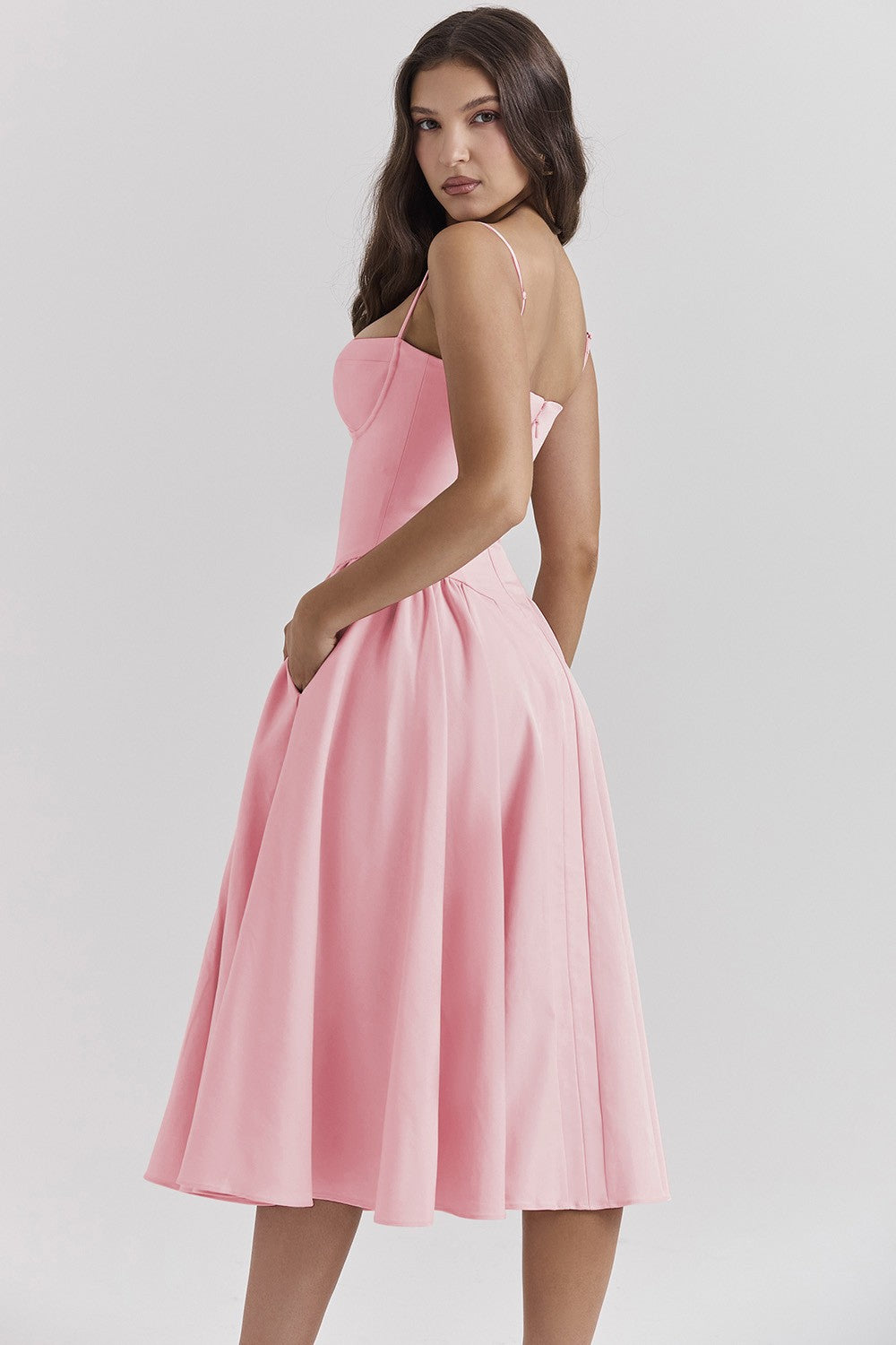 Vestido Midi de Alças com Corpete Estruturado