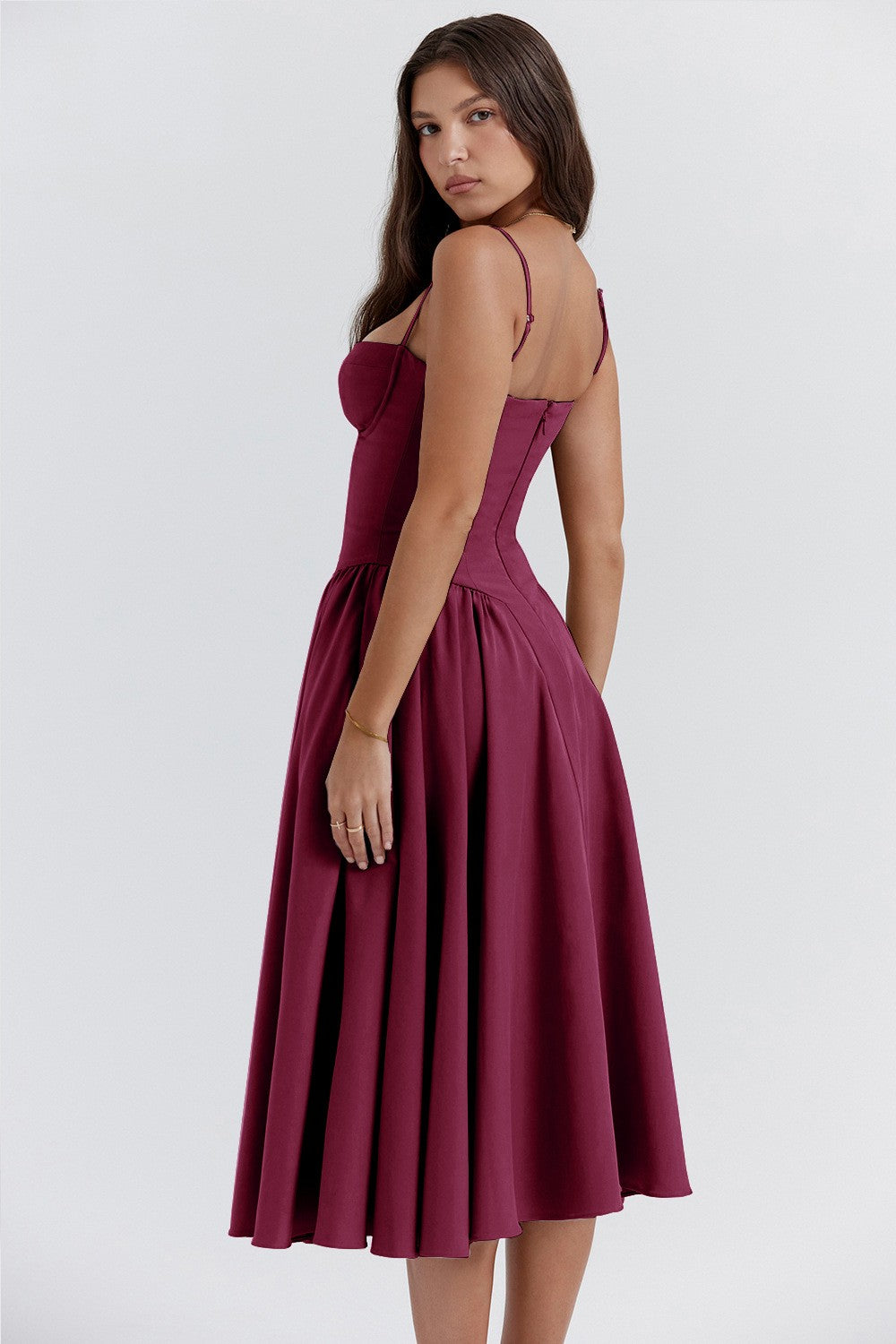 Vestido Midi de Alças com Corpete Estruturado