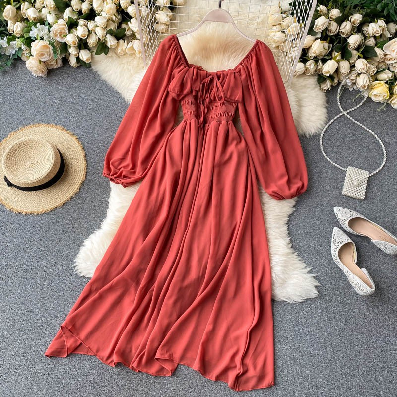 Vestido Midi com Decote Quadrado e Mangas Longas