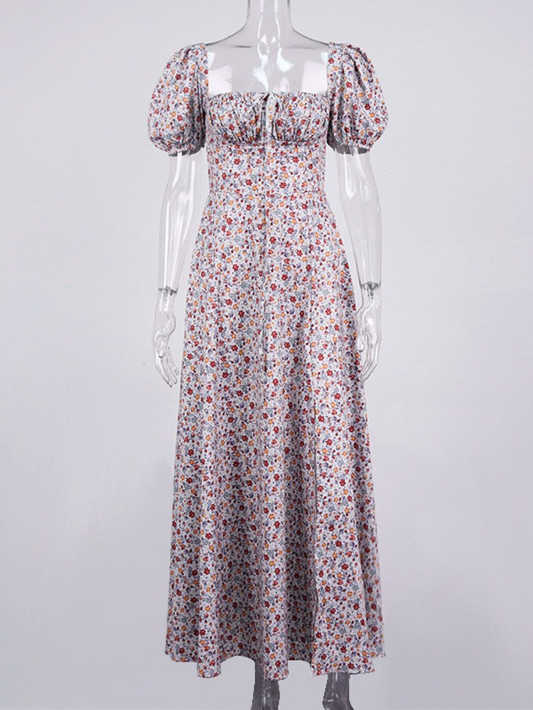 Vestido Romântico com Decote Quadrado e Babados